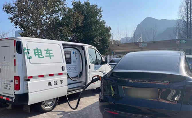嫩江汽车搭电
